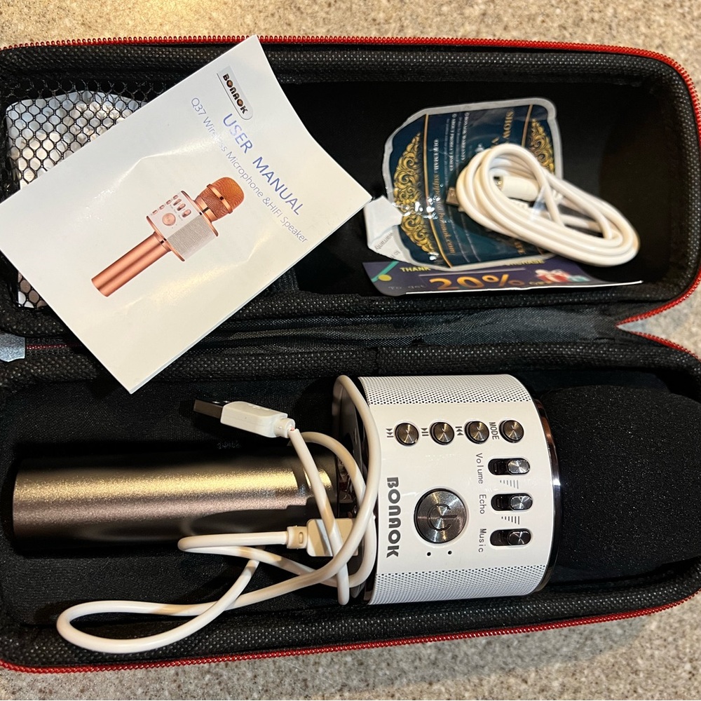 Bonoak Wireless Microphone. Fun Party Toy New in Box